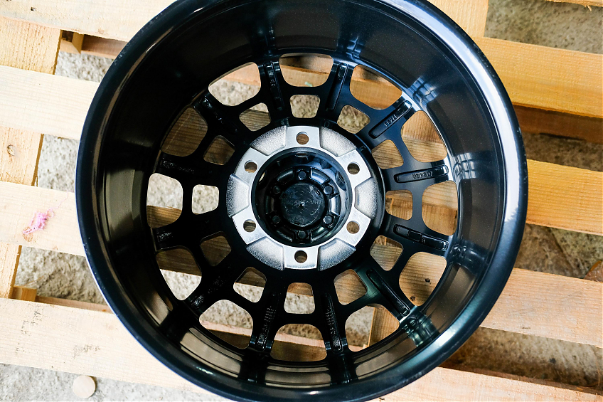 ДИСК АВТОМОБИЛЬНЫЙ АЛЮМИНИЕВЫЙ ЛИТОЙ  KMC CARNAGE (Реплика) 17х9 ET-0 6X139.7 ЦО-110,1