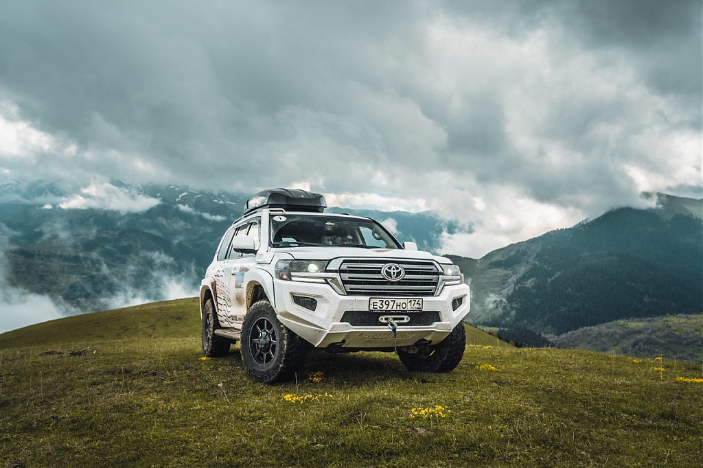 Комплект рестайлинга 2016 Toyota Land Cruiser 200 2007 - 2015 + Внедорожный обвес Shikari Комплект рестайлинга 2016 Toyota Land Cruiser 200 2007 - 2015 + Внедорожный обвес Shikari