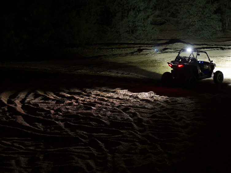 Светодиодный фонарь Rigid CHASE – ДХО / Стоп-сигнал – Красный цвет