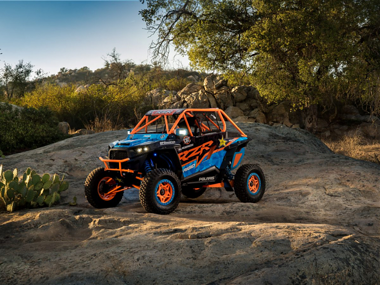 RIGID Reflect — зеркала заднего вида для UTV с встроенными LED фарами и указателями поворотов