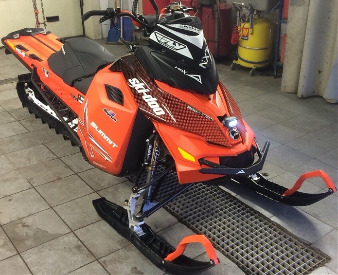 Миниатюрная светодиодная фара Rigid SR-M Серия PRO (3 светодиода) - Водительский свет (шт.)