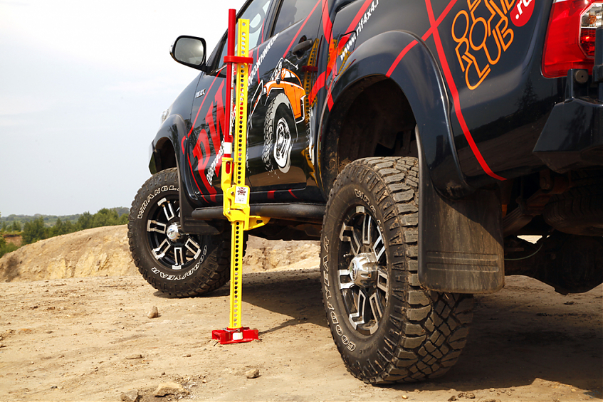 Домкрат реечный ХАЙДЖЕК Hi-Lift Super X-Treme чугун 150 см