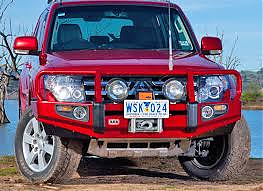 Бампер передний силовой ARB Deluxe для Mitsubishi Pajero 4