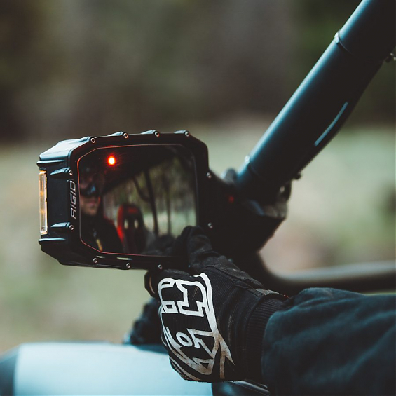 RIGID Reflect — зеркала заднего вида для UTV с встроенными LED фарами и указателями поворотов