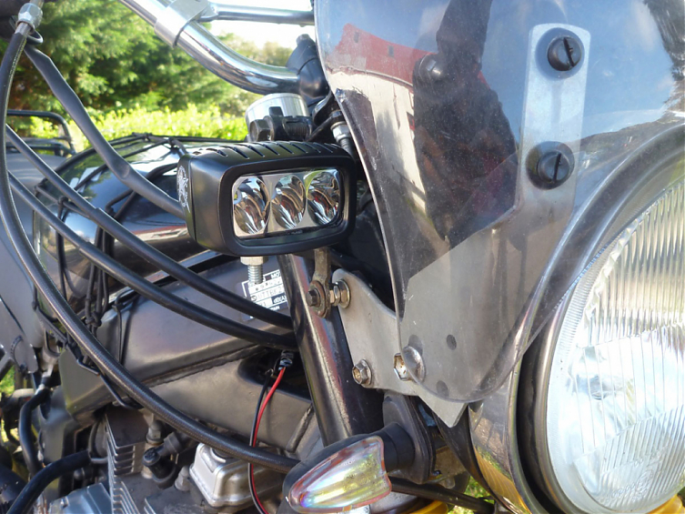 Миниатюрная светодиодная фара Rigid SR-M Серия PRO (3 светодиода) - Водительский свет (шт.)