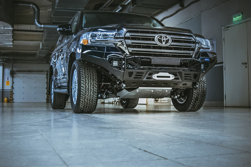 Защита алюминиевая Rival для РК Toyota Land Cruiser 200  2007+