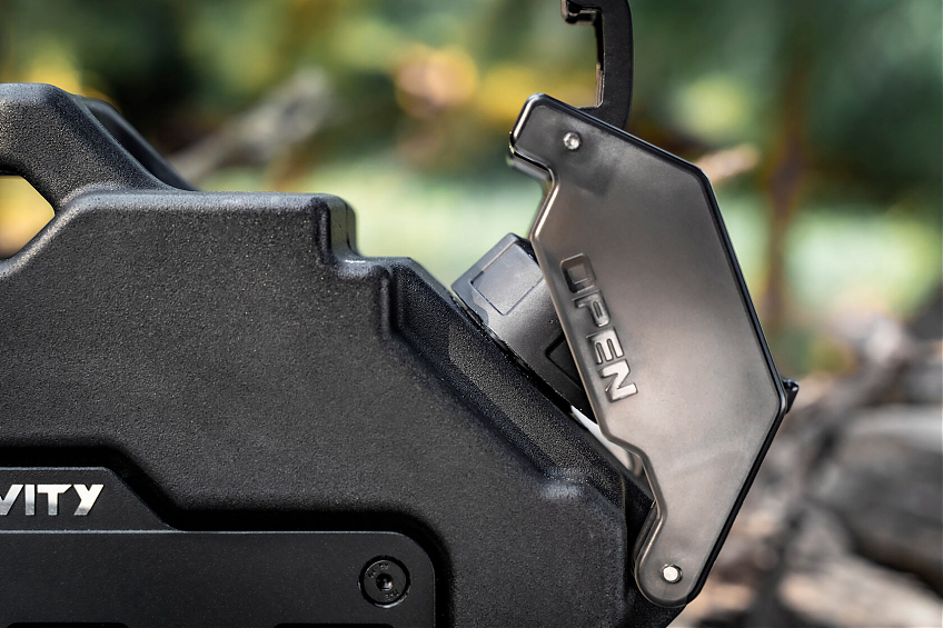 Крепление канистр к задней двери с 2 канистрами FURY для Jeep Wrangler JL