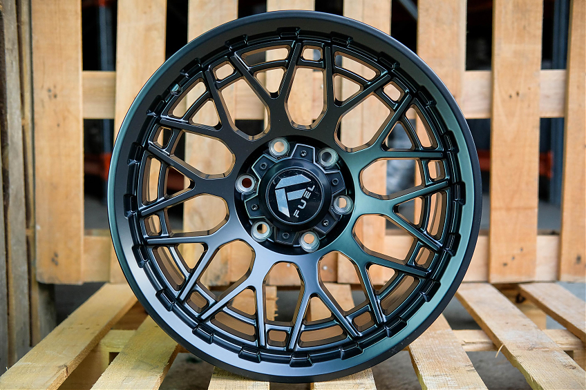 ДИСК АВТОМОБИЛЬНЫЙ АЛЮМИНИЕВЫЙ Fuel 80508K (Реплика) 18х9 ET-0 6x139.7 ЦО-110,1 Черный