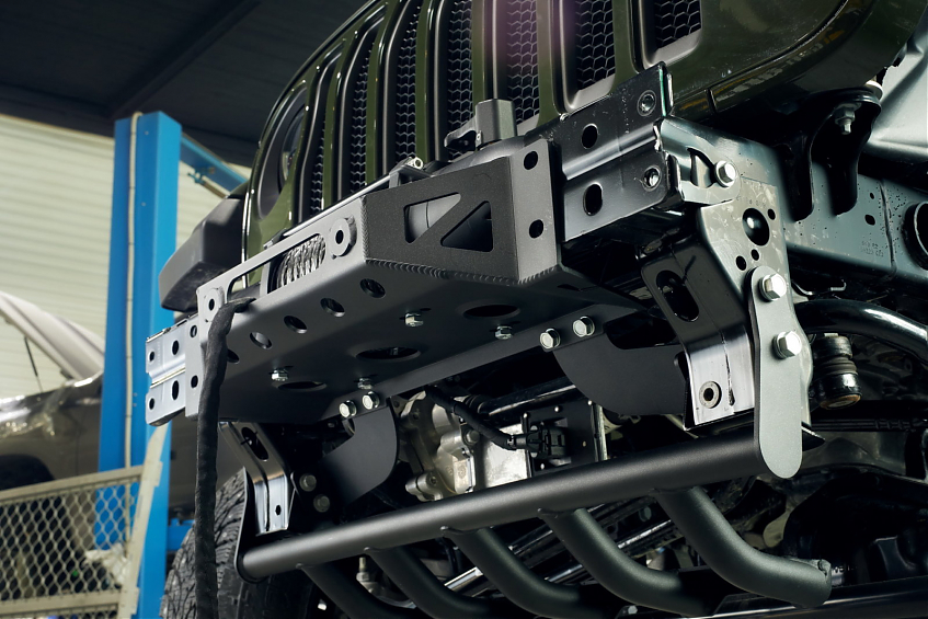 Площадка под лебёдку в штатный бампер Mopar для Jeep Wrangler JL Gladiator JT 2018-2024