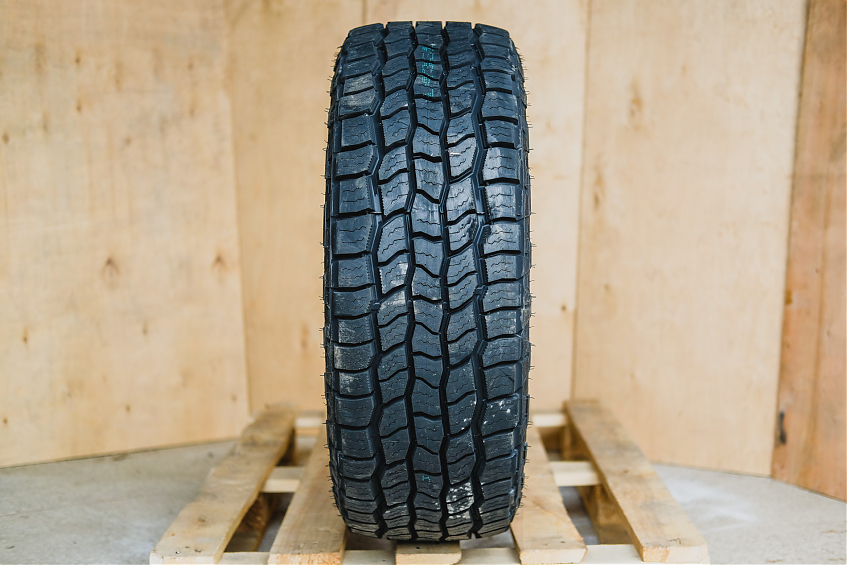 Всесезонная автомобильная шина Cooper Discoverer AT3 LT 265/60 R18 119/116S