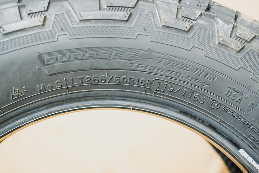 Всесезонная автомобильная шина Cooper Discoverer AT3 LT 265/60 R18 119/116S