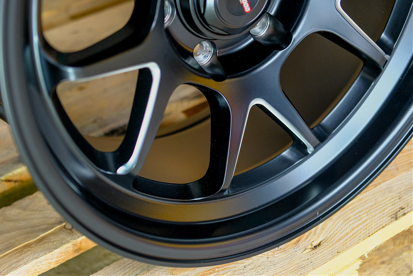 ДИСК АВТОМОБИЛЬНЫЙ АЛЮМИНИЕВЫЙ ЛИТОЙ Amgood Sunrise Wheels 18Х9 6X139.7 ET-0 110.1