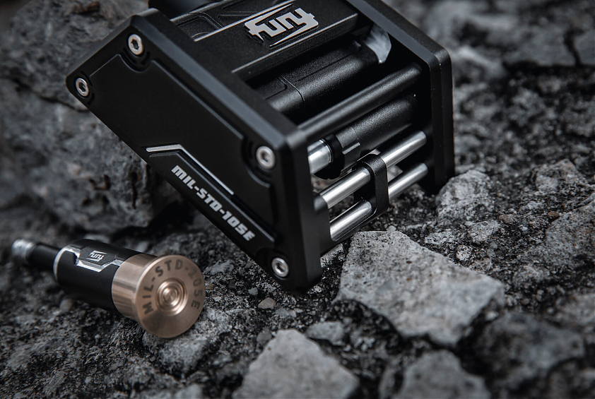 Антенна алюминиевая квадратная FURY серии AWAKEN для Jeep Wrangler JL (Чёрная)