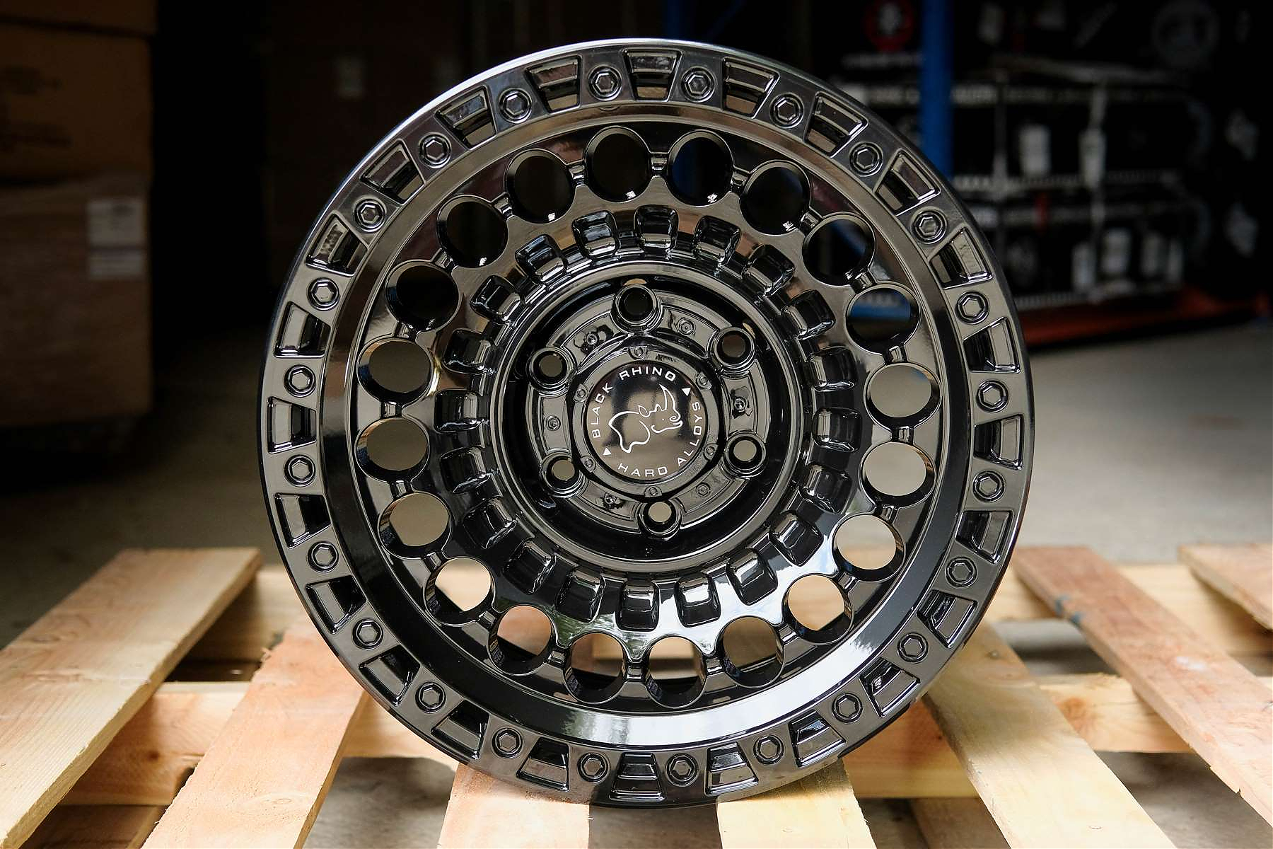 ДИСК АВТОМОБИЛЬНЫЙ АЛЮМИНИЕВЫЙ ЛИТОЙ BLACK RHINO SENTINEL Черный глянец (Реплика) 17х9 ET-0 6X139.7 ЦО-110,1