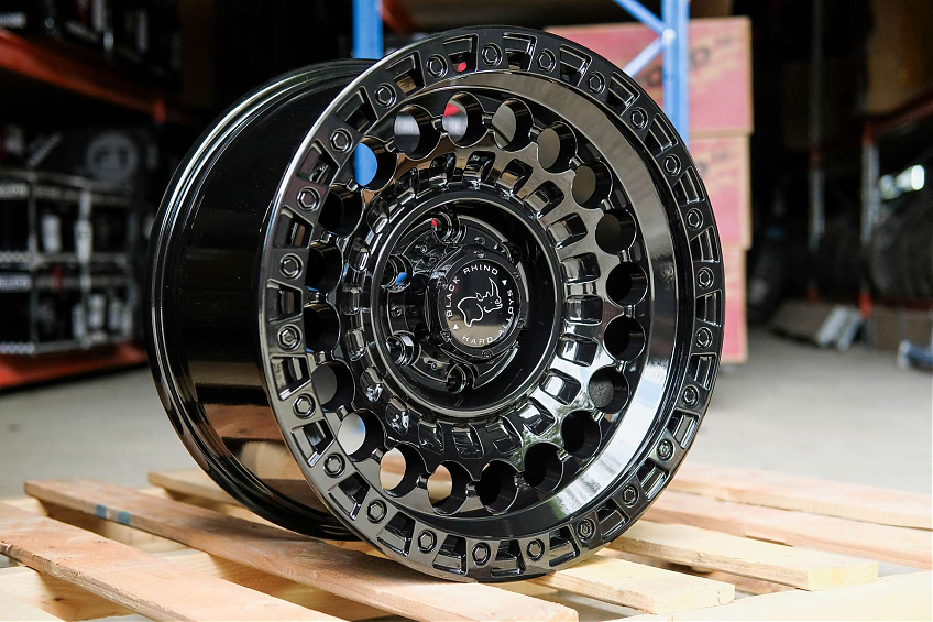 ДИСК АВТОМОБИЛЬНЫЙ АЛЮМИНИЕВЫЙ ЛИТОЙ BLACK RHINO SENTINEL Черный глянец (Реплика) 17х9 ET-0 6X139.7 ЦО-110,1