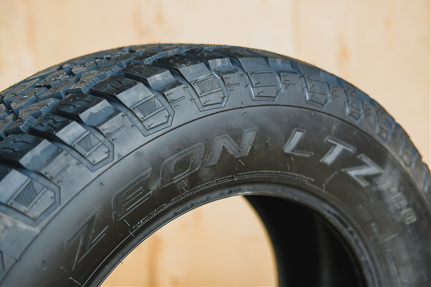 Шина всесезонная Cooper Zeon LTZ Pro 285/60 R18 120S