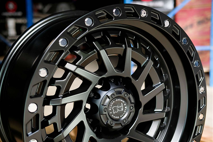 ДИСК АВТОМОБИЛЬНЫЙ АЛЮМИНИЕВЫЙ ЛИТОЙ BLACK RHINO SHREDDER (Реплика) 17х9 6X139.7 ET-0 110.1 черный