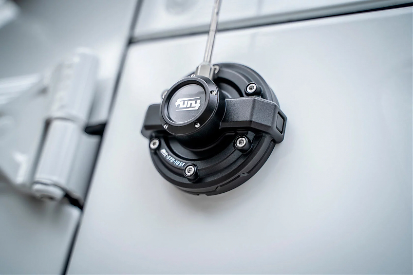 Алюминиевая антенна FURY круглая серии Gravity для Jeep Wrangler JL