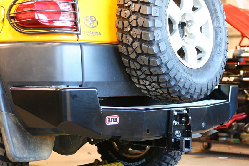 Бампер задний силовой для Toyota FJ Cruiser c 2006 до 2010 года.