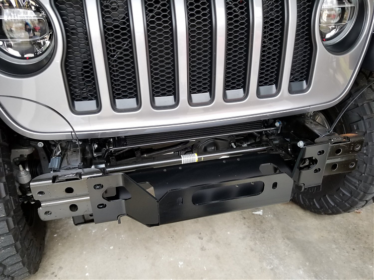 Площадка под лебёдку Warn в штатный железный бампер Mopar для Jeep Wrangler JL