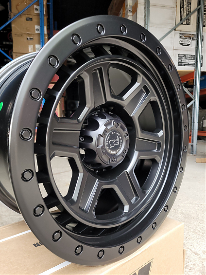 ДИСК АВТОМОБИЛЬНЫЙ АЛЮМИНИЕВЫЙ ЛИТОЙ BLACK RHINO RENO (Реплика) 17х9 ET-0 6X139.7 ЦО-110,1 черный матовый