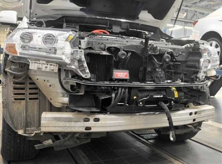 Установочный комплект для лебёдки в штатный бампер Toyota Land Cruiser 200 (2012-2015 г.в)