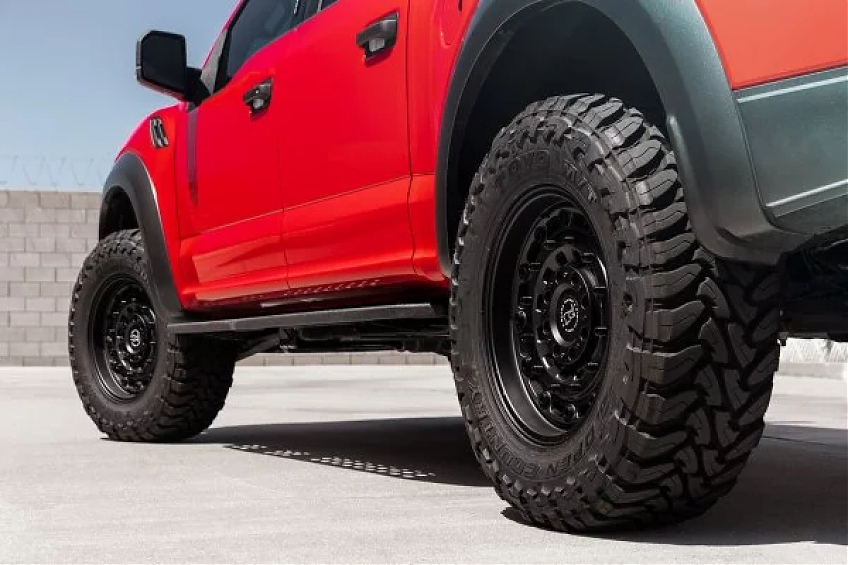 ДИСК АВТОМОБИЛЬНЫЙ АЛЮМИНИЕВЫЙ ЛИТОЙ BLACK RHINO ARSENAL (Реплика) 17х9 ET-0 6X139.7 6X135 ЦО-106