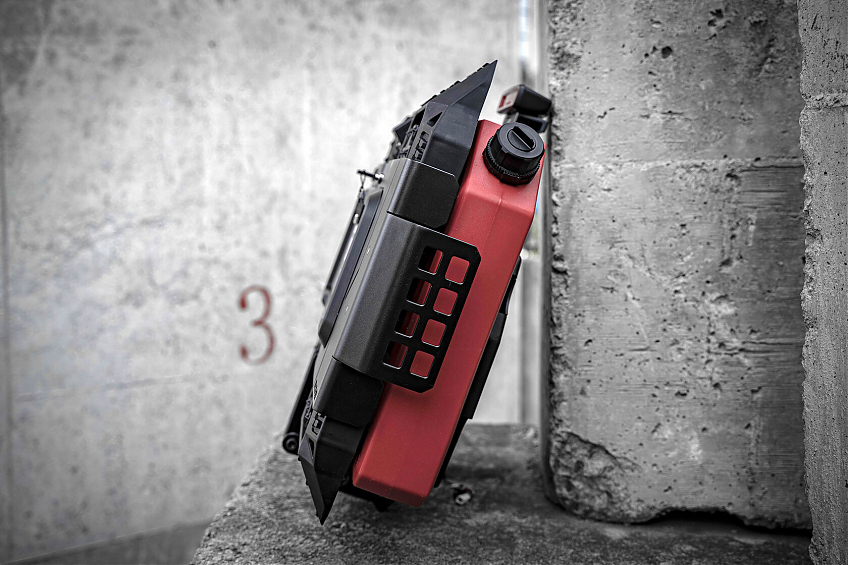 Интегрированная система FURY для крепления оборудования к задней двери Jeep Wrangler JL