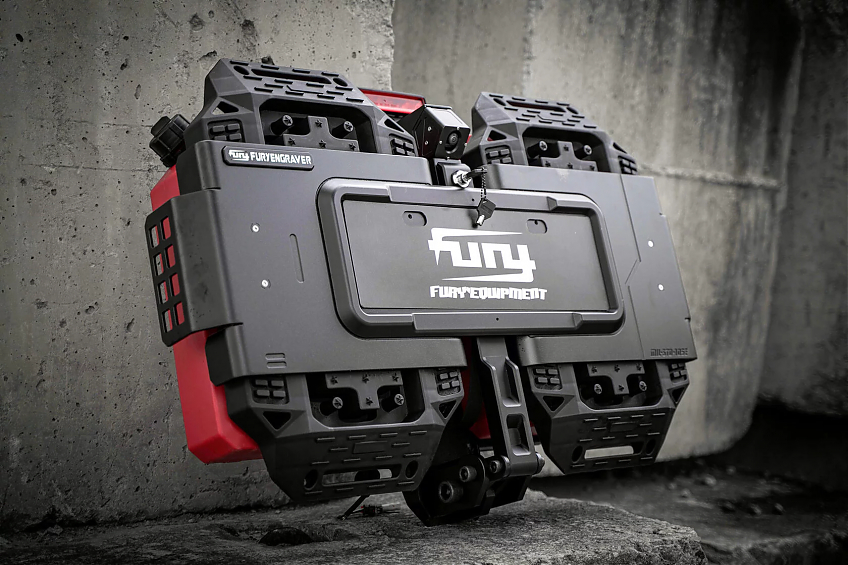 Интегрированная система FURY для крепления оборудования к задней двери Jeep Wrangler JL