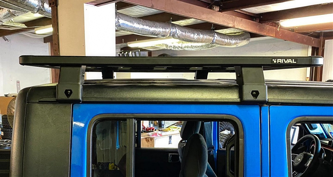 Багажник алюминиевый (платформа с креплением) Rival  1430мм ширина x 995мм длина для Jeep Wrangler JL   2дв \ Gladiator JT. 2017+