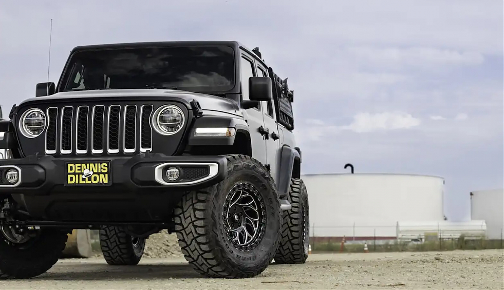 ДИСК АВТОМОБИЛЬНЫЙ АЛЮМИНИЕВЫЙ ЛИТОЙ FUEL RUNNER В841 (Реплика) 17х9 ET-0 5X127 ЦО-71.6