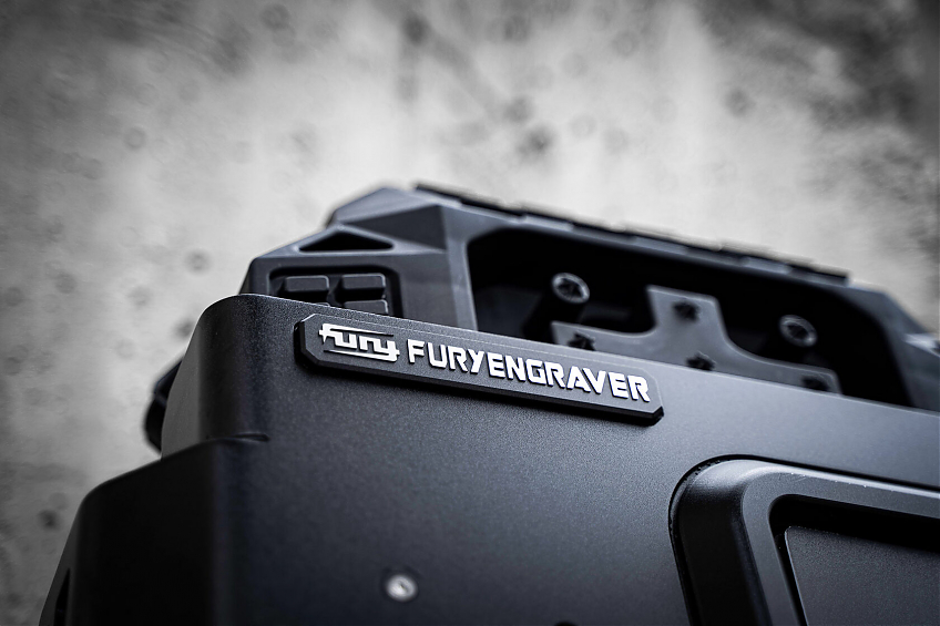 Интегрированная система FURY для крепления оборудования к задней двери Jeep Wrangler JL