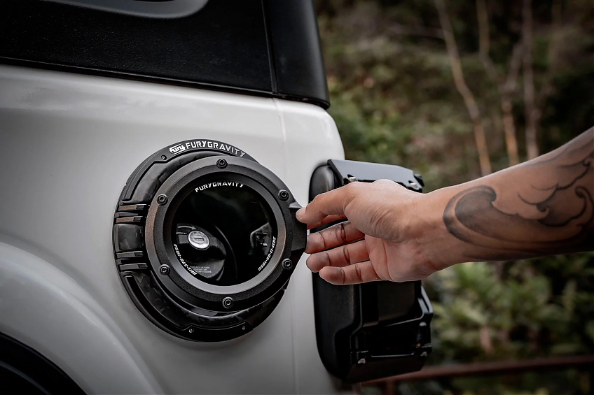 Крышка бензобака Fury серии Gravity из углеродного волокна для Jeep Wrangler JL