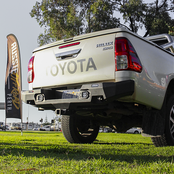 Бампер задний силовой алюминиевый Rival (черный) для Toyota Hilux Revo/Vigo