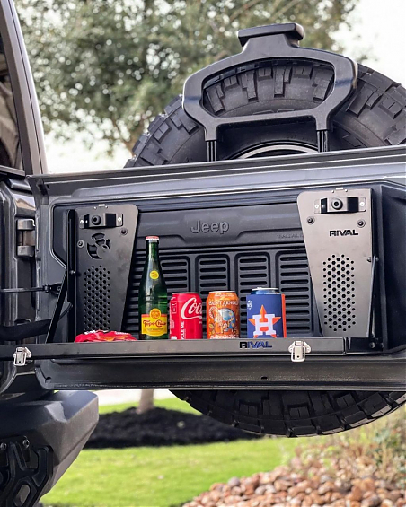 Столик Rival на заднюю дверь для Jeep Wrangler Jl