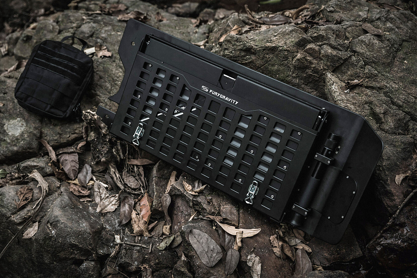 Многофункциональная платформа (столик) FURY для задней двери Jeep Wrangler JL