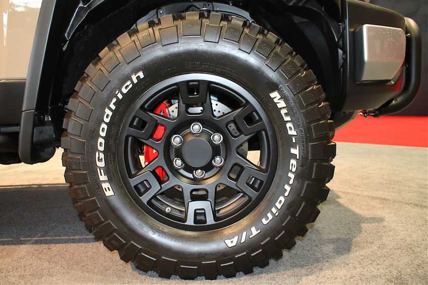 Диск колесный литой LIZARDO XH296 7.5X17/6X139.7 D106.1 ET10 CB Реплика Toyota TRD PRO