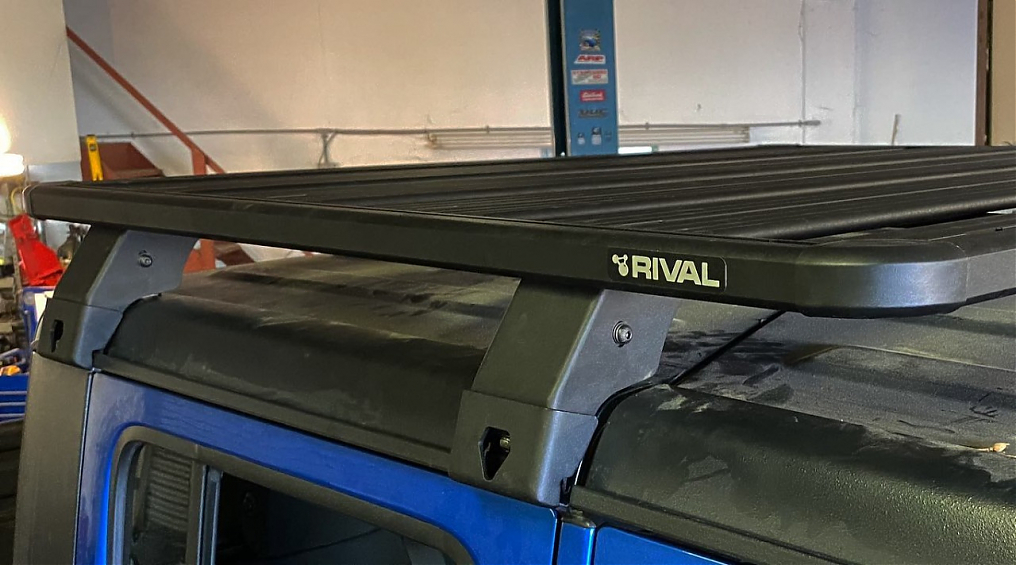 Багажник алюминиевый (платформа с креплением) Rival  1430мм ширина x 995мм длина для Jeep Wrangler JL   2дв \ Gladiator JT. 2017+