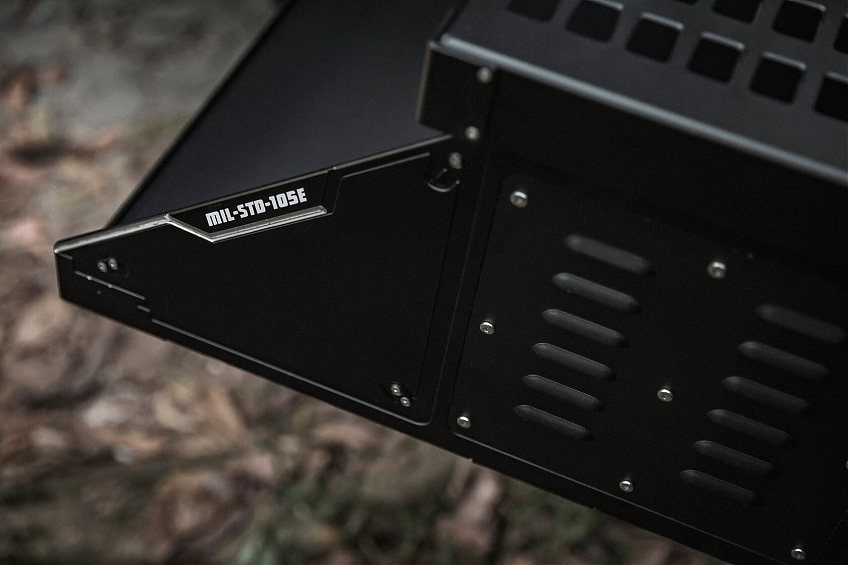 Многофункциональная платформа (столик) FURY для задней двери Jeep Wrangler JL