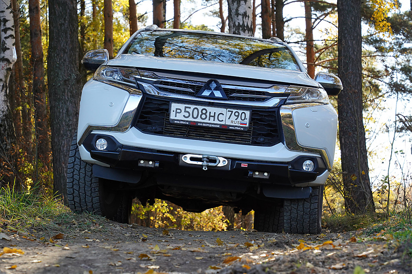 Бампер РИФ силовой передний Mitsubishi Pajero Sport 2015-2020 дизель под площадку для лебёдки RIFPS3-33003