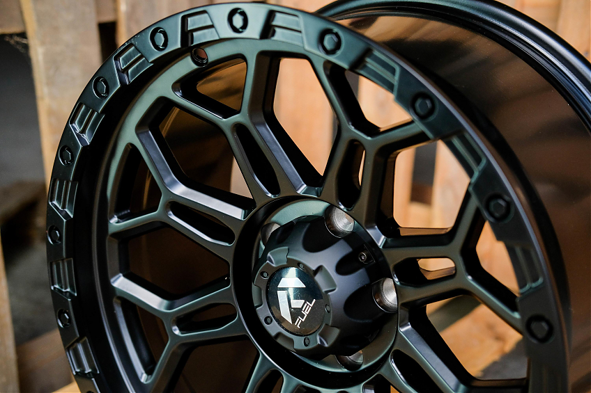 ДИСК АВТОМОБИЛЬНЫЙ АЛЮМИНИЕВЫЙ ЛИТОЙ FUEL (Реплика) 18х9 ET-0 5X127 ЦО-71.6