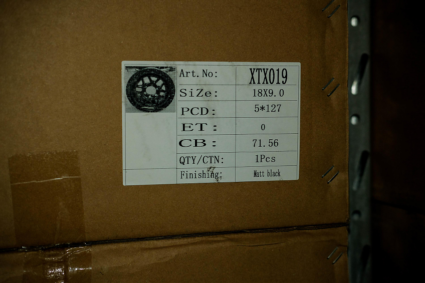 ДИСК АВТОМОБИЛЬНЫЙ АЛЮМИНИЕВЫЙ ЛИТОЙ BLACK RHINO KELSO (Реплика) 18х9 ET-0 5X127 ЦО-71.5