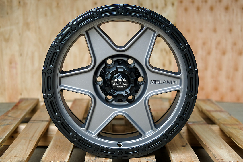 Литые диски Melanin Off Road Wheels 6360 r18x8.5 6x139,7 ET+10 ЦО 106.1 Черный + серый