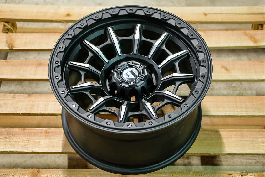 ДИСК АВТОМОБИЛЬНЫЙ АЛЮМИНИЕВЫЙ ЛИТОЙ  KMC CARNAGE (Реплика) 17х9 ET-10 6X139.7 ЦО-110,1