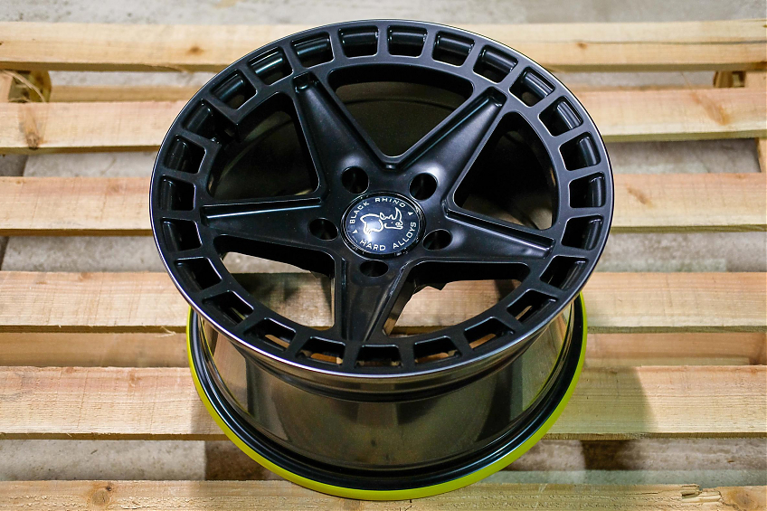 ДИСК АВТОМОБИЛЬНЫЙ АЛЮМИНИЕВЫЙ ЛИТОЙ BLACK RHINO STAR (Реплика) R17х9 5x127 ET-0 ЦО 71.6