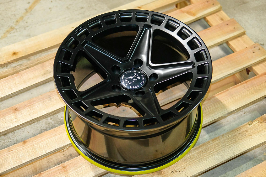 ДИСК АВТОМОБИЛЬНЫЙ АЛЮМИНИЕВЫЙ ЛИТОЙ BLACK RHINO STAR (Реплика) R17х9 5x127 ET-0 ЦО 71.6