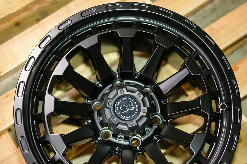 ДИСК АВТОМОБИЛЬНЫЙ АЛЮМИНИЕВЫЙ ЛИТОЙ BLACK RHINO RAID (Реплика) 17х9 ET-0 6X139.7 ЦО-110,1