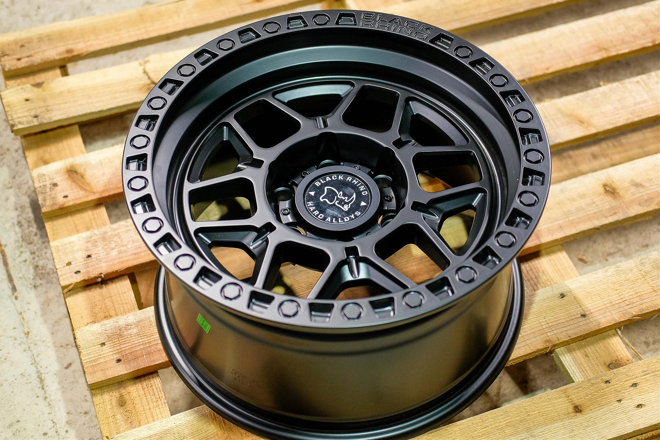 ДИСК АВТОМОБИЛЬНЫЙ АЛЮМИНИЕВЫЙ ЛИТОЙ BLACK RHINO KELSO (Реплика) 18х9 ET-0 6X139.7 ЦО-110,1