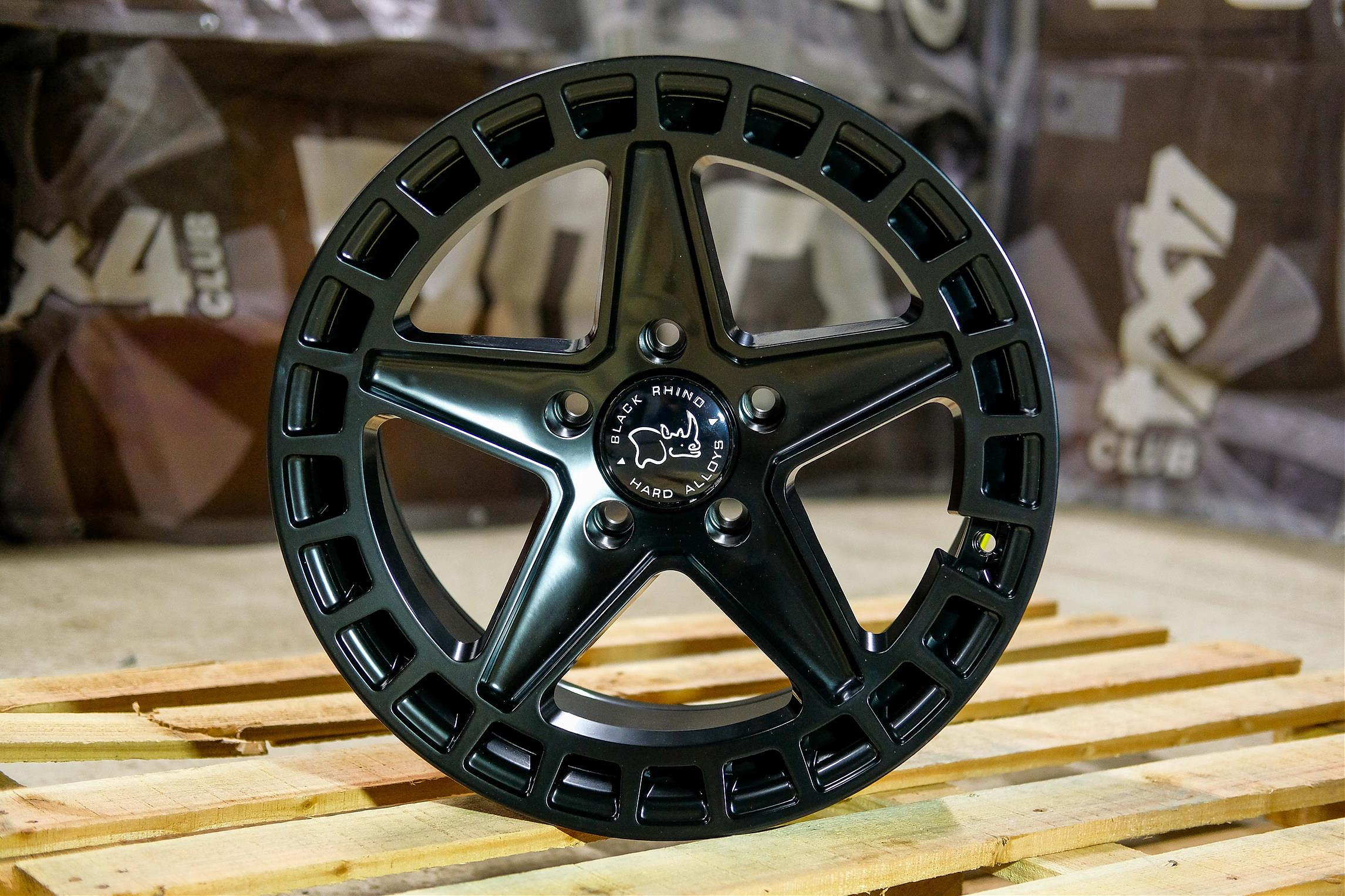 ДИСК АВТОМОБИЛЬНЫЙ АЛЮМИНИЕВЫЙ ЛИТОЙ BLACK RHINO STAR (Реплика) R17х9 5x127 ET-0 ЦО 71.6