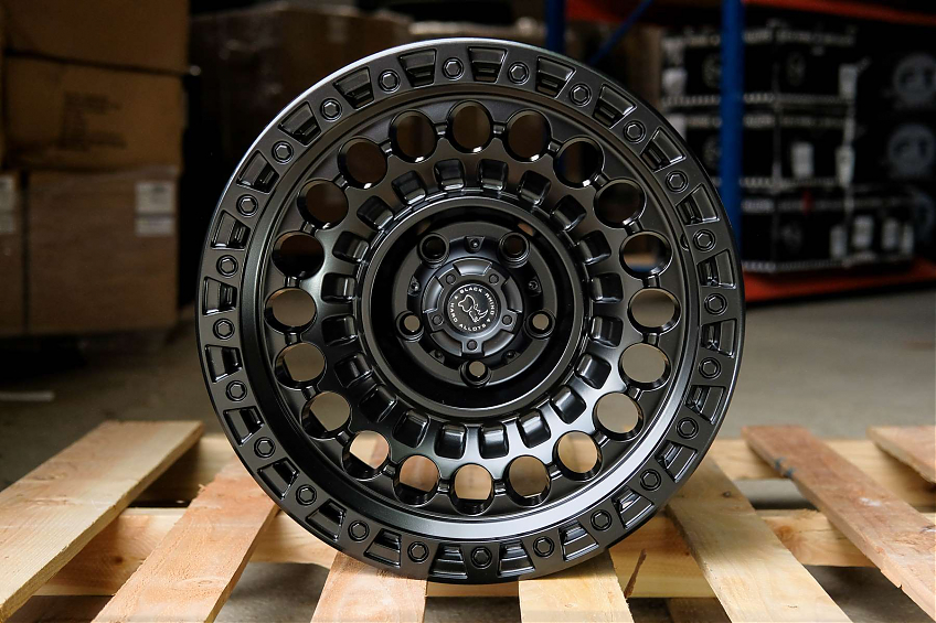 ДИСК АВТОМОБИЛЬНЫЙ АЛЮМИНИЕВЫЙ ЛИТОЙ BLACK RHINO SENTINEL (Реплика) 17х9 ET-10 5X127 ЦО-71.6